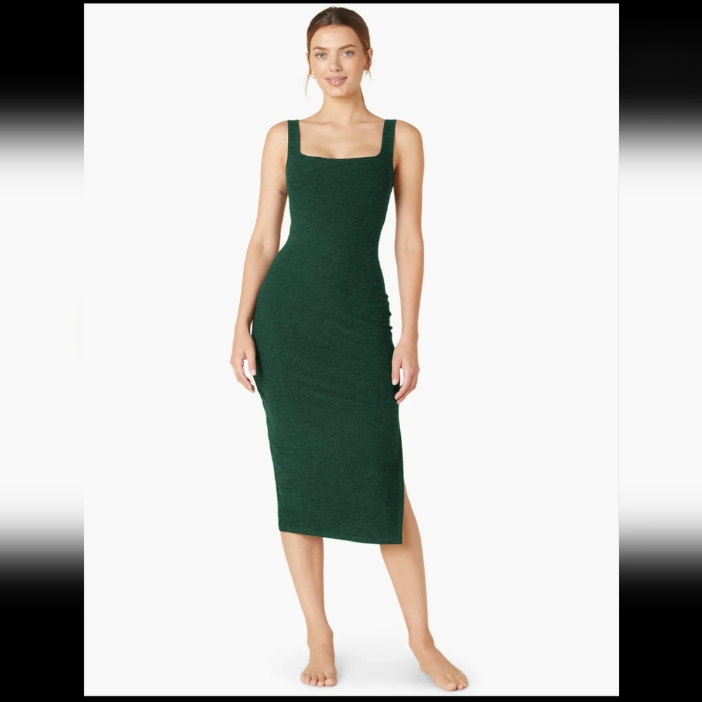 Beyond Yoga Spacedye Icon Midi dress in size Large in Forest Green
